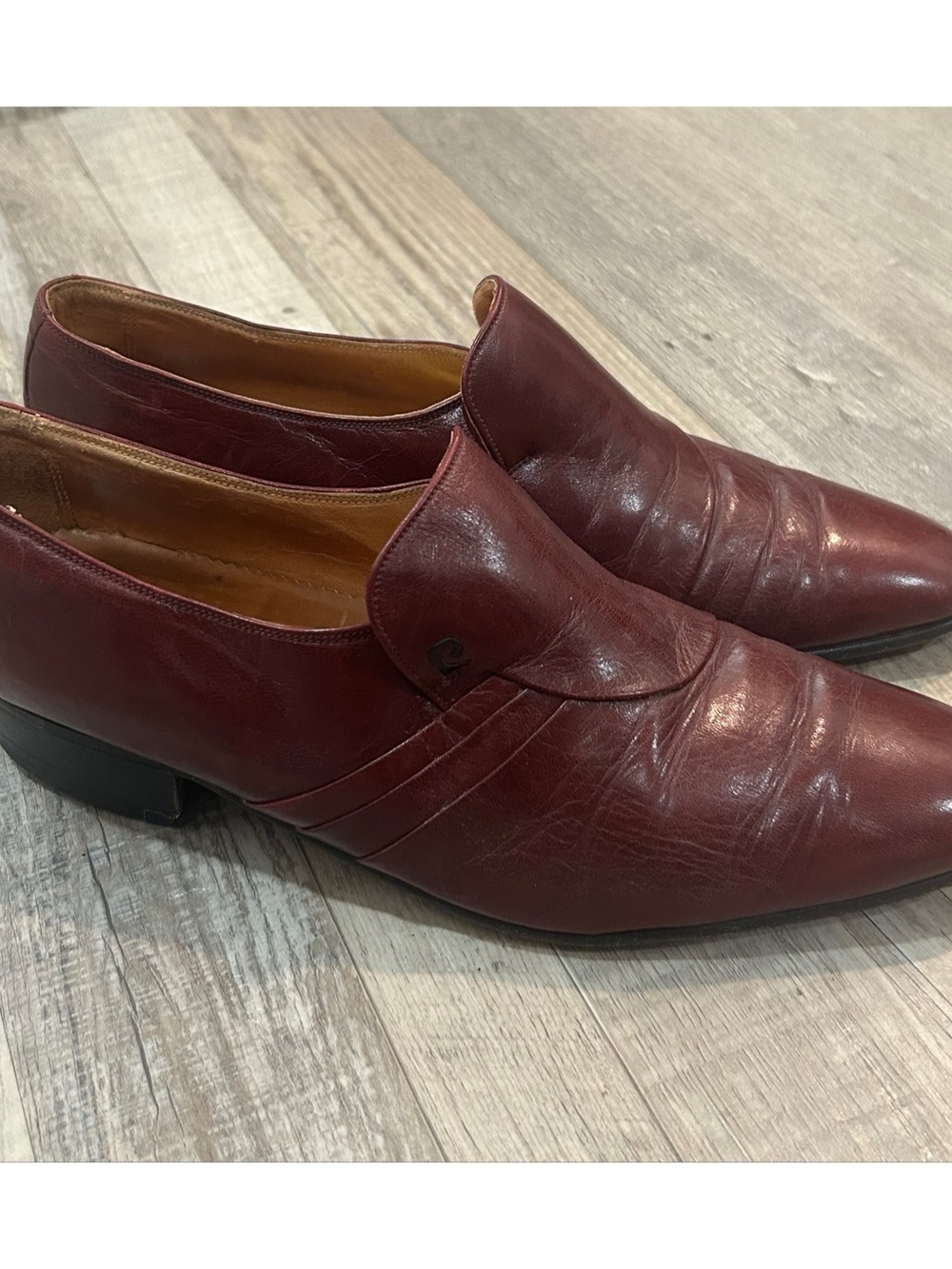 VTG Pierre Cardin Men's Size 9.5 Leather Tapered Burgundy LoaferCuban Heel SHOES
